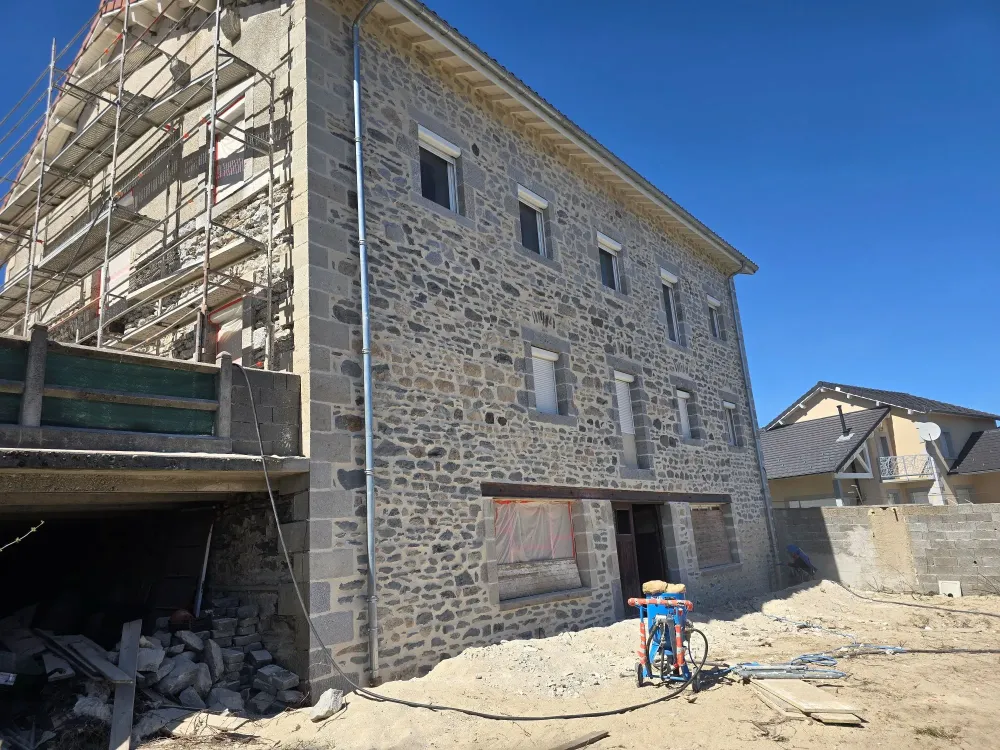 ravalement de façade à Sainte-Sigolène